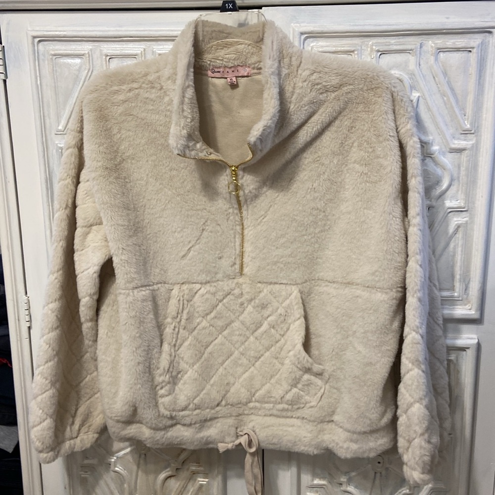 Women’s V-neck faux fur top
